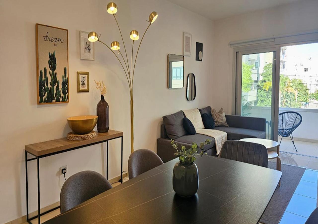 Phaedrus Living: City Centre Luxury Flat Esperidon 201 Nicosia Esterno foto